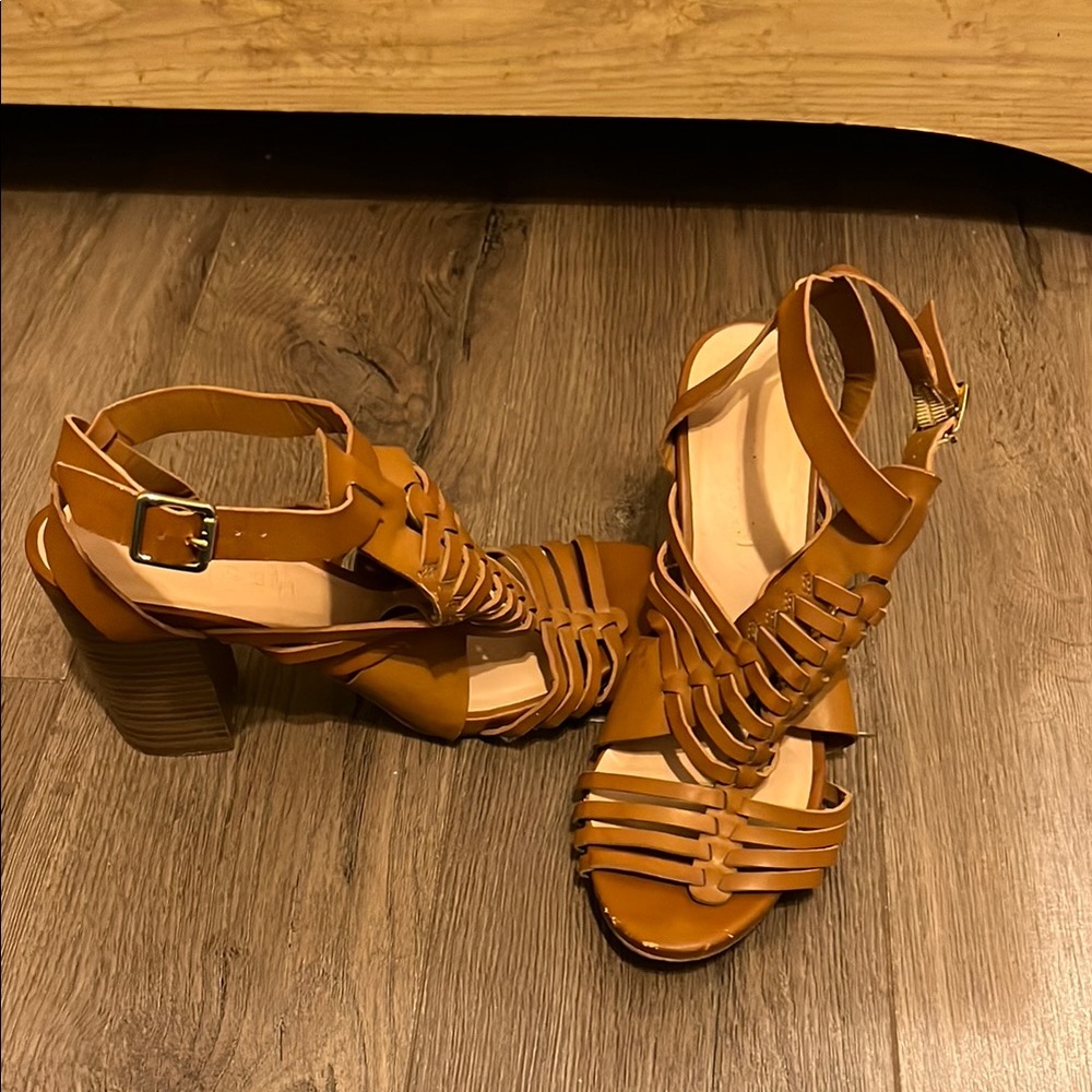 Women's Tan Strappy Sandals